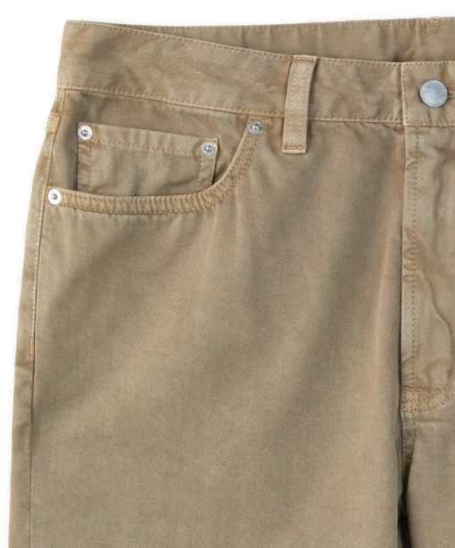 Ambassador Slim Fit: Chino
